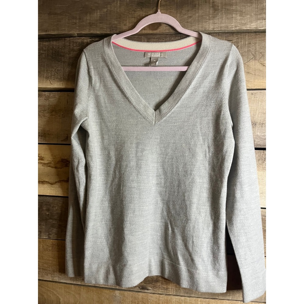 Banana Republic Extra Fine Merino Wool V-Neck Sweater Gray Pink Trim Womens M